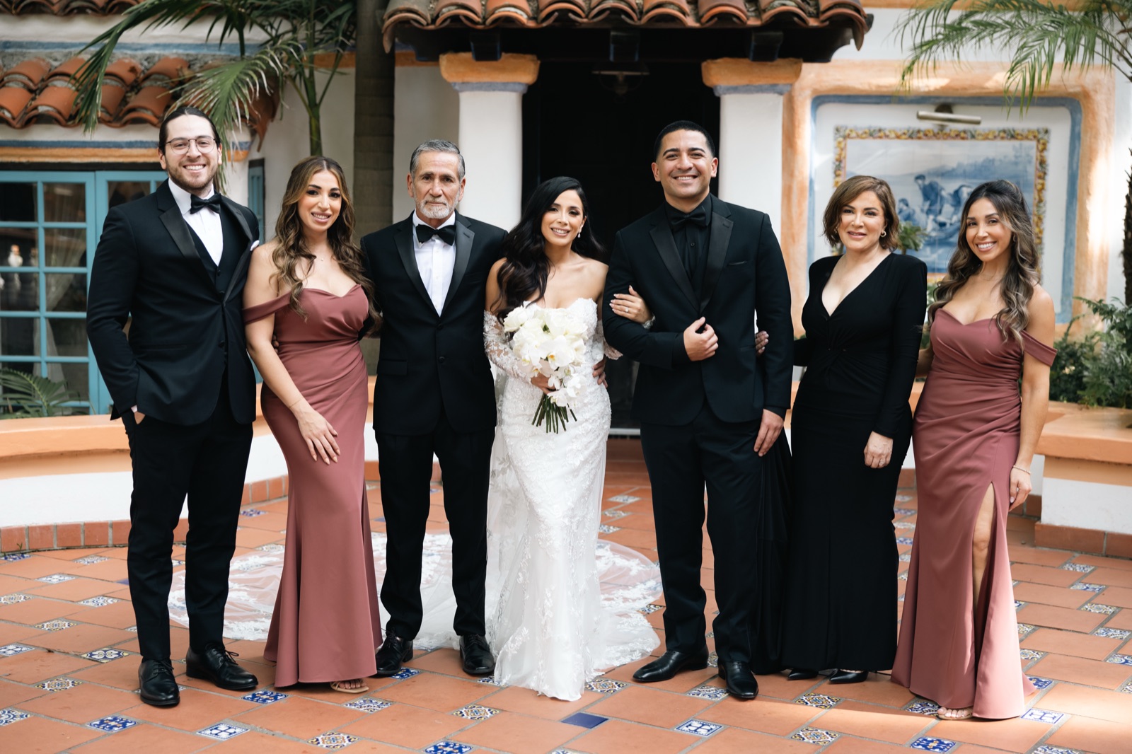 Family group photo with the couple at Rancho Las Lomas