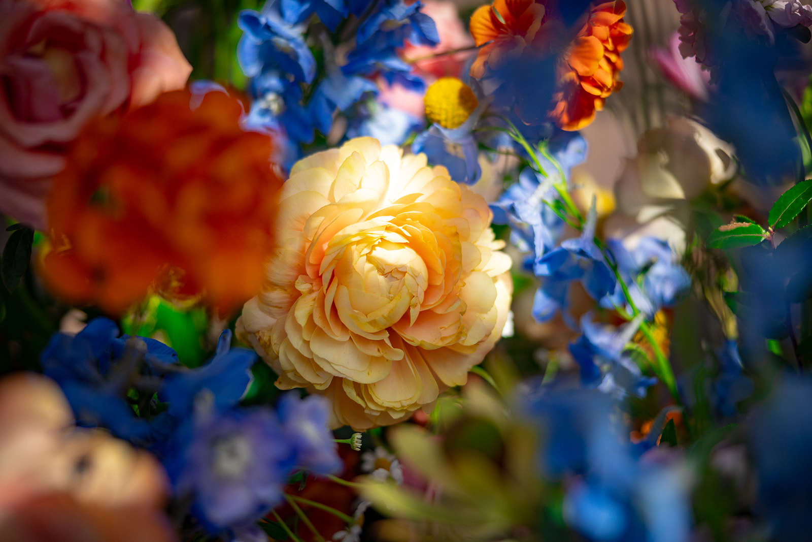 Colorful floral details at Sherman Library and Gardens wedding