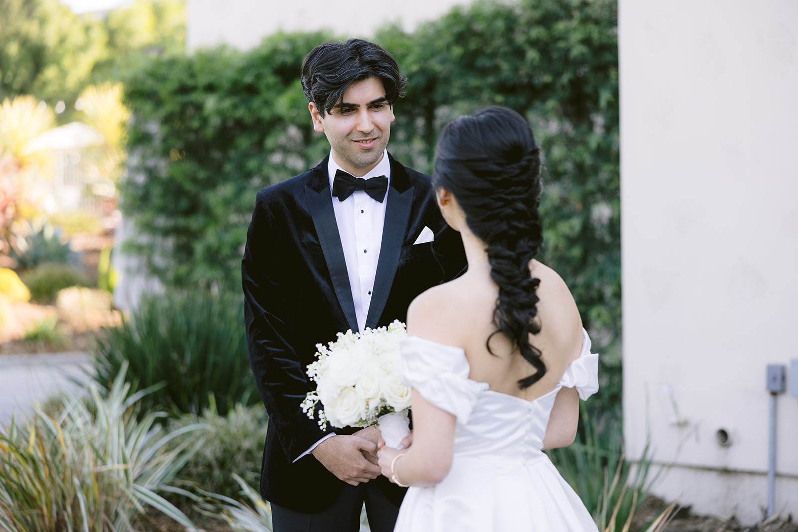Couple portrait at South Hills Country Club